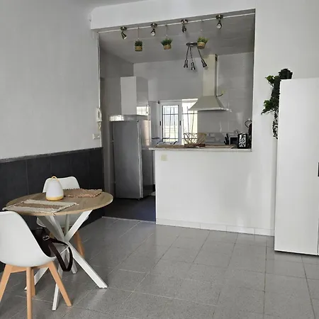 Apartment Cozy 15 Minutes Walk From The Center *